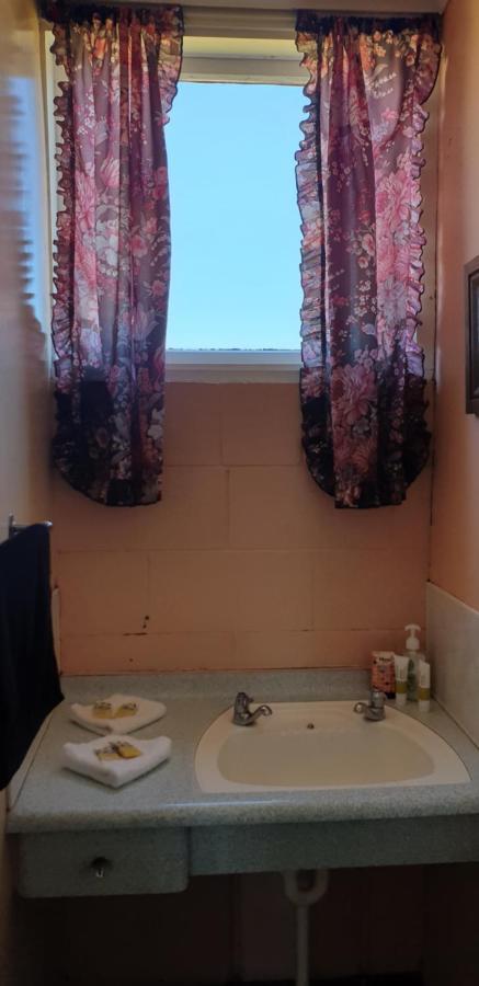 Roadside Motel Waiouru Room photo
